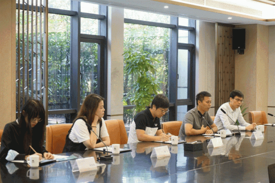 16329865702458890PfN.gif 641.gif