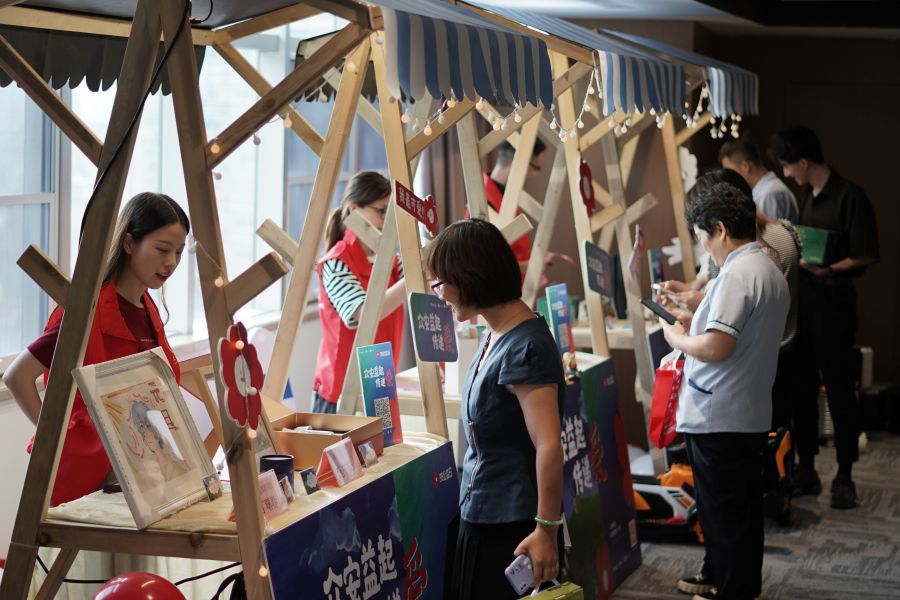 16352180112111621a4K.jpg DSC01521.JPG