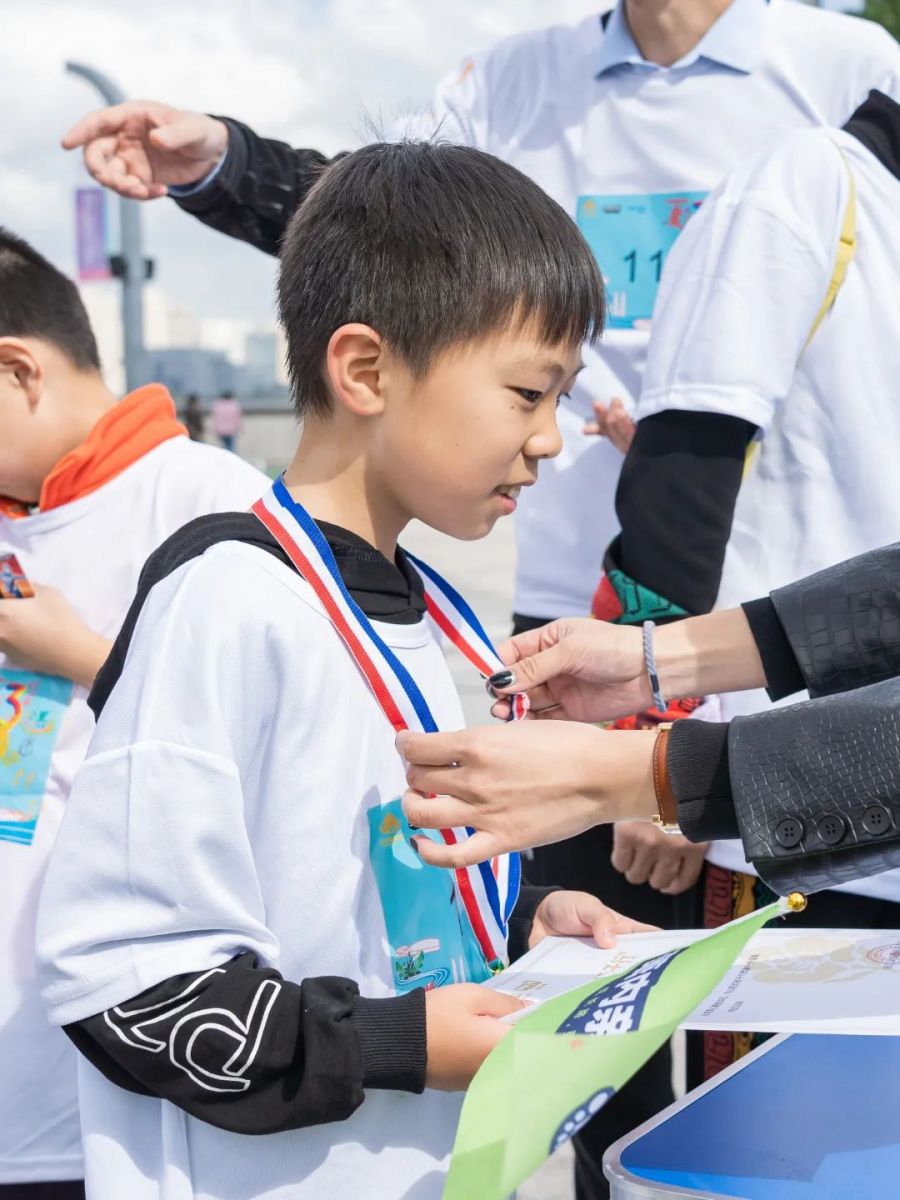 163540090818765191cd.jpg 651.jpg