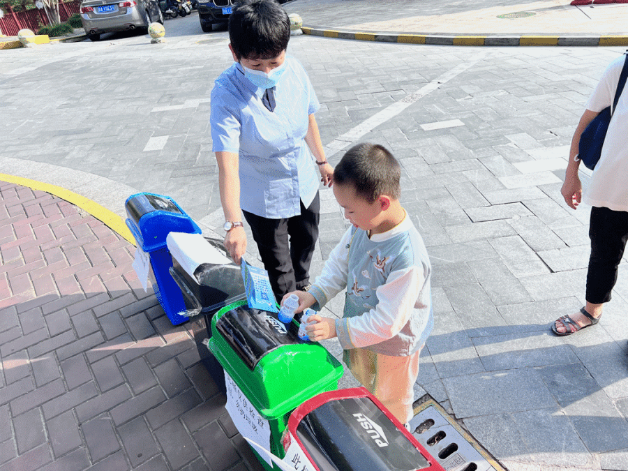 1665564572962167MBzp.gif 645.gif